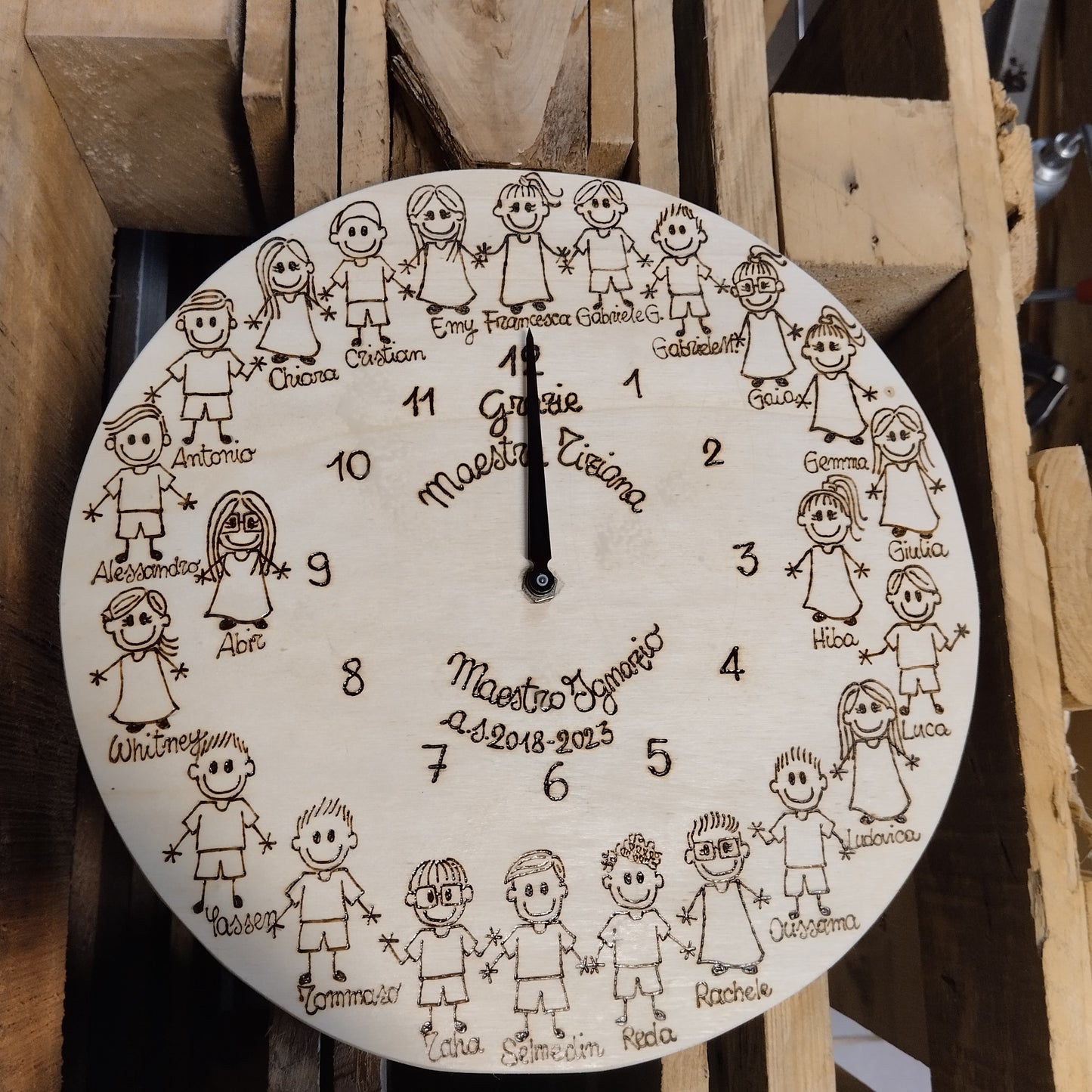 Orologio in legno personalizzato - colore naturale