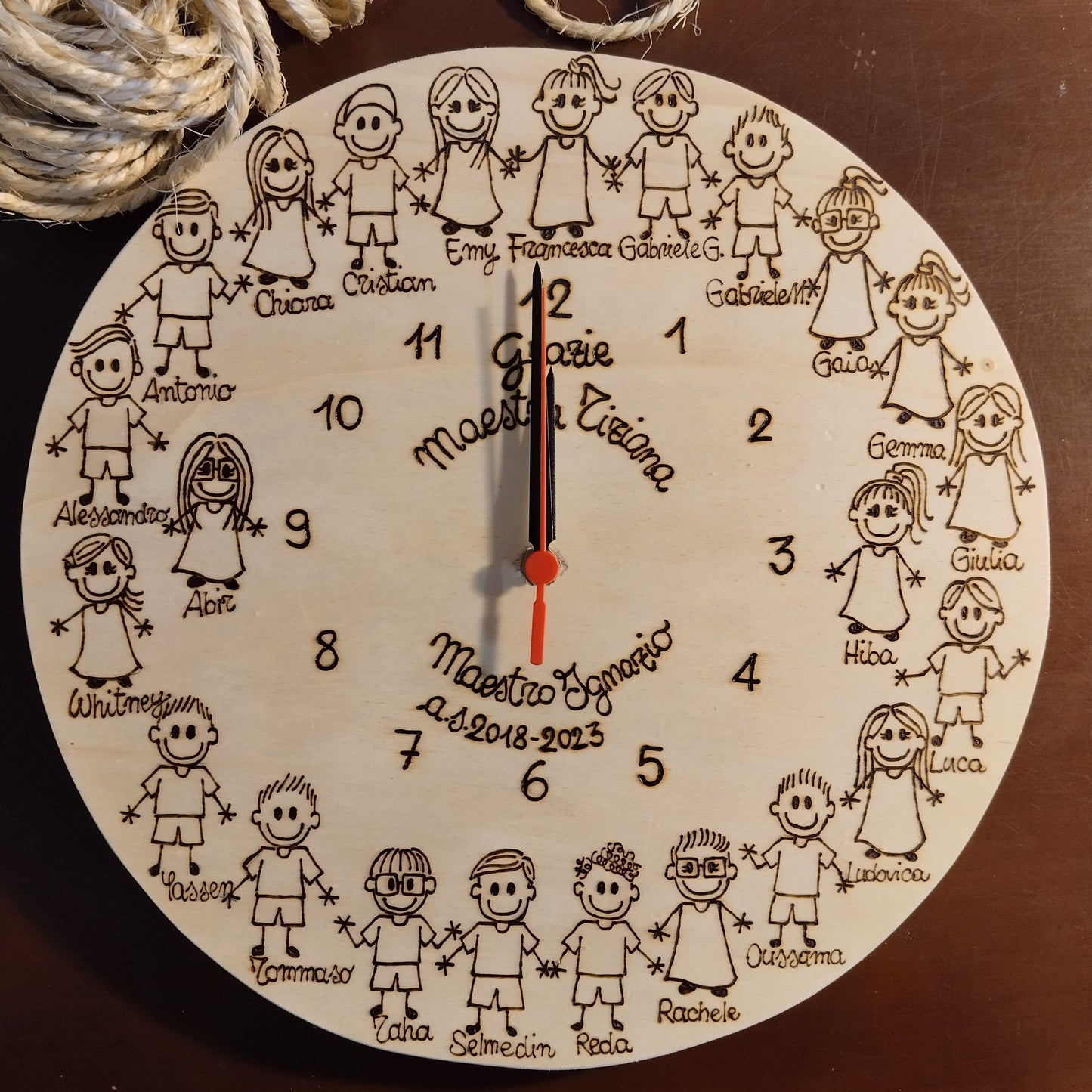 Orologio in legno personalizzato - colore naturale
