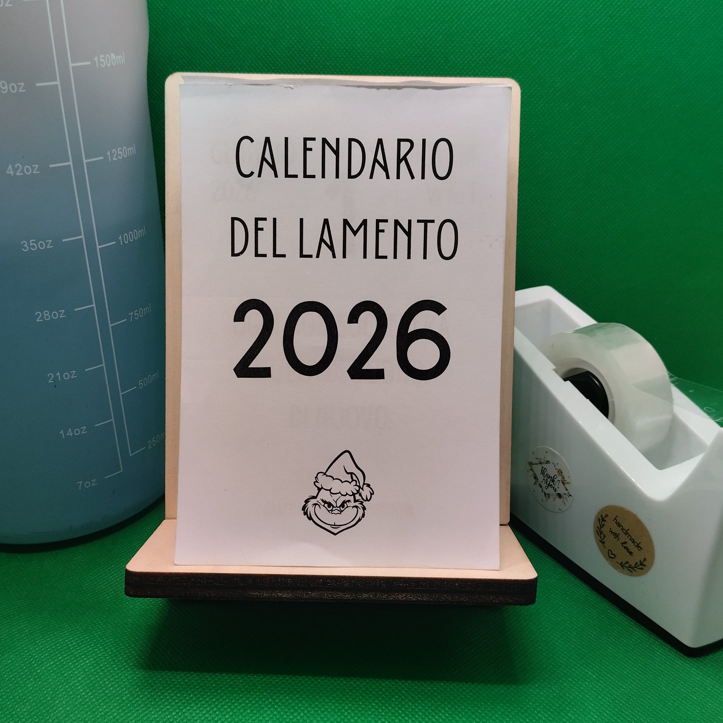 Calendario del Lamento 2026 da tavolo con supporto