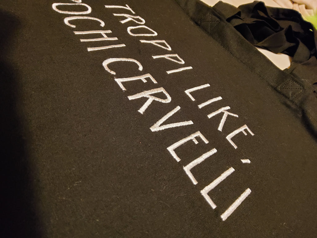 Lamento a Spalla - Nero. Ricamato. Definitivo.