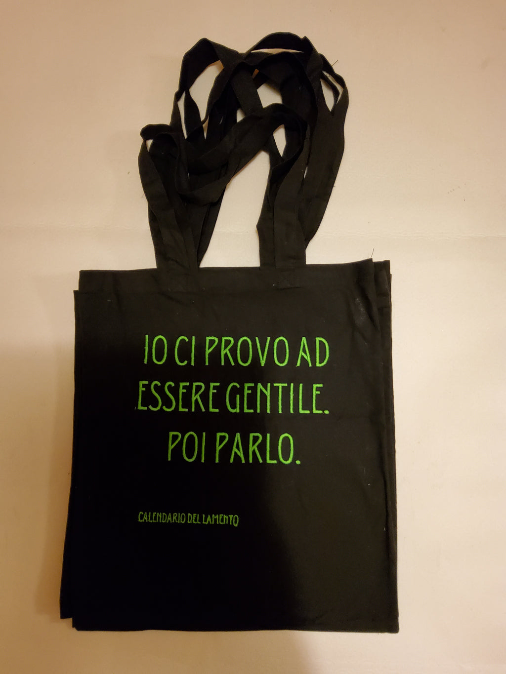 Lamento a Spalla - Nero. Ricamato. Definitivo.