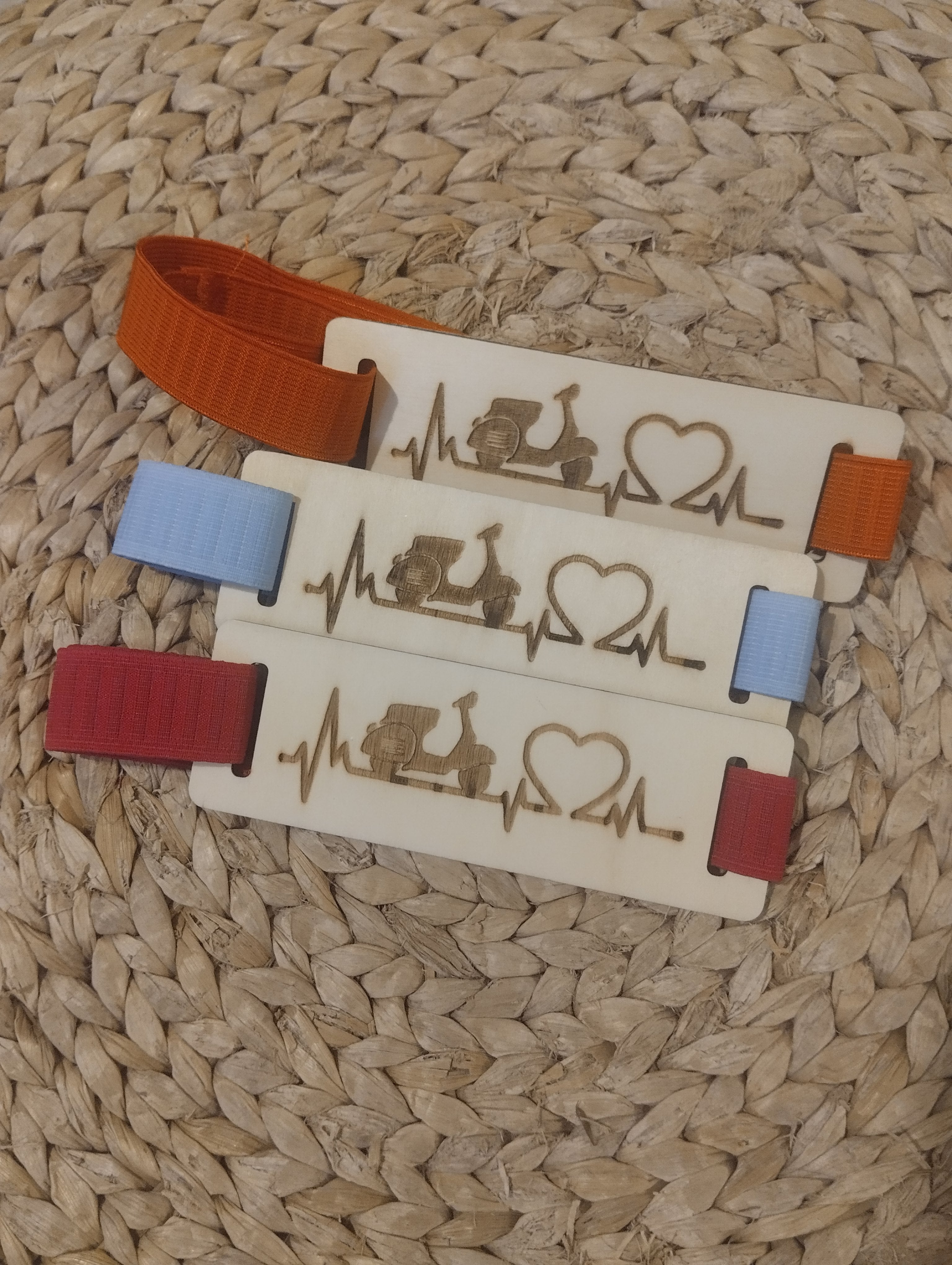 Segna-Lamento. Segnalibri che parlano e proteggono