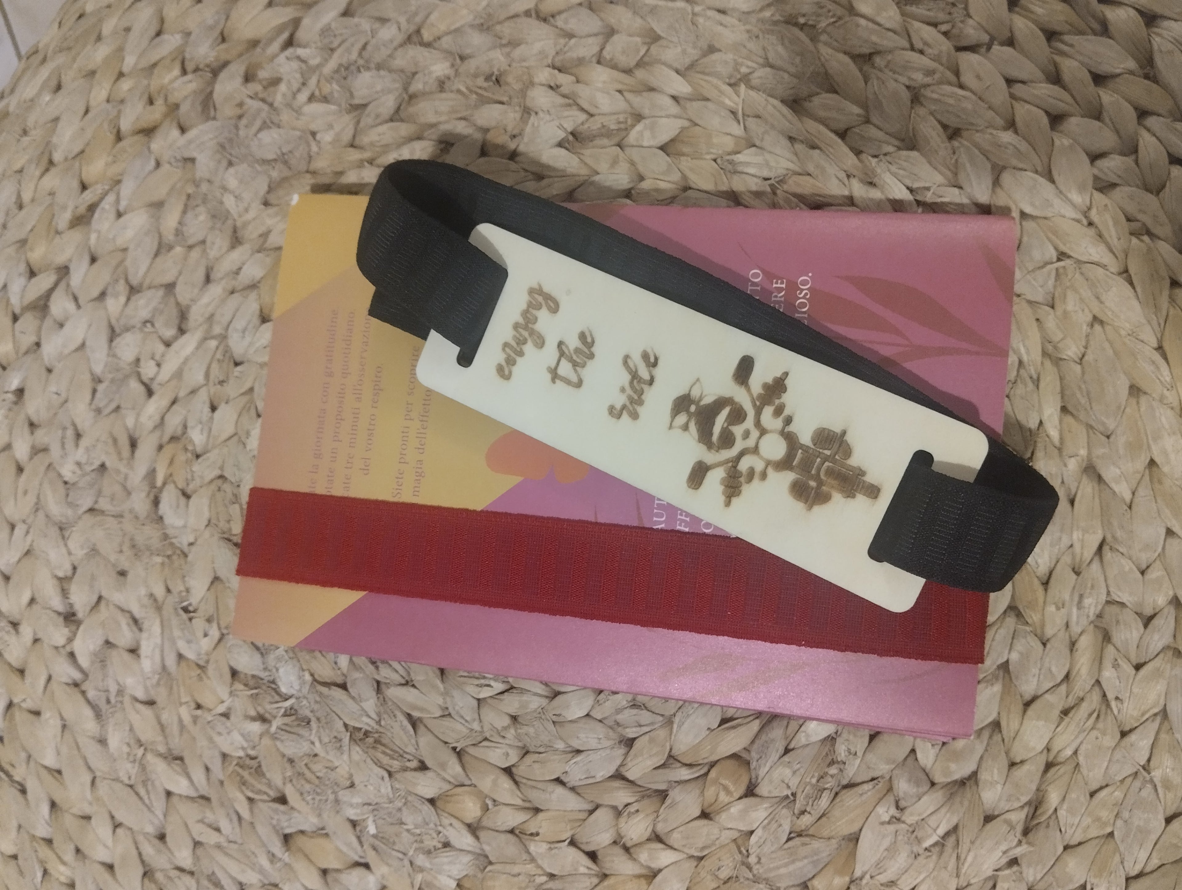 Segna-Lamento. Segnalibri che parlano e proteggono